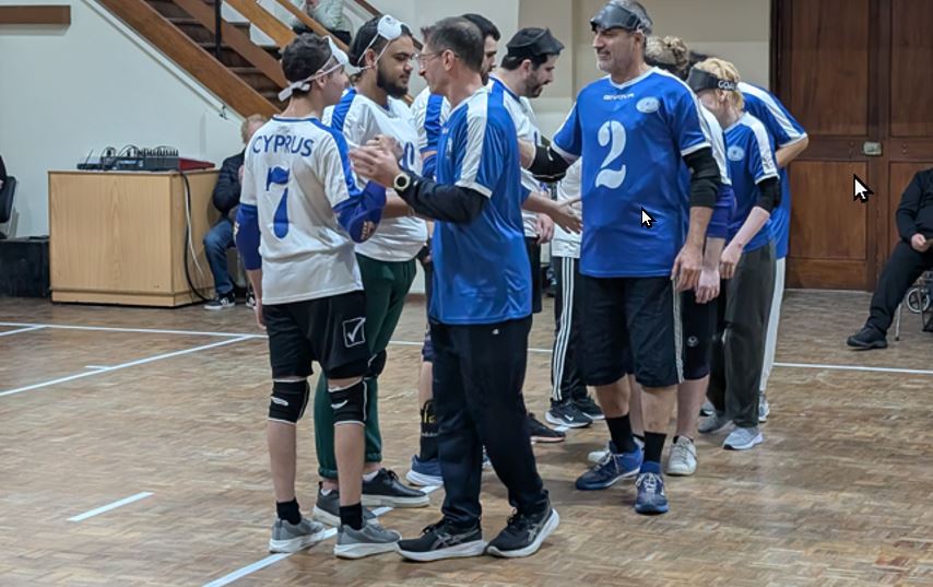 Έναρξη παιχνιδιού και χαιρετισμός παικτών